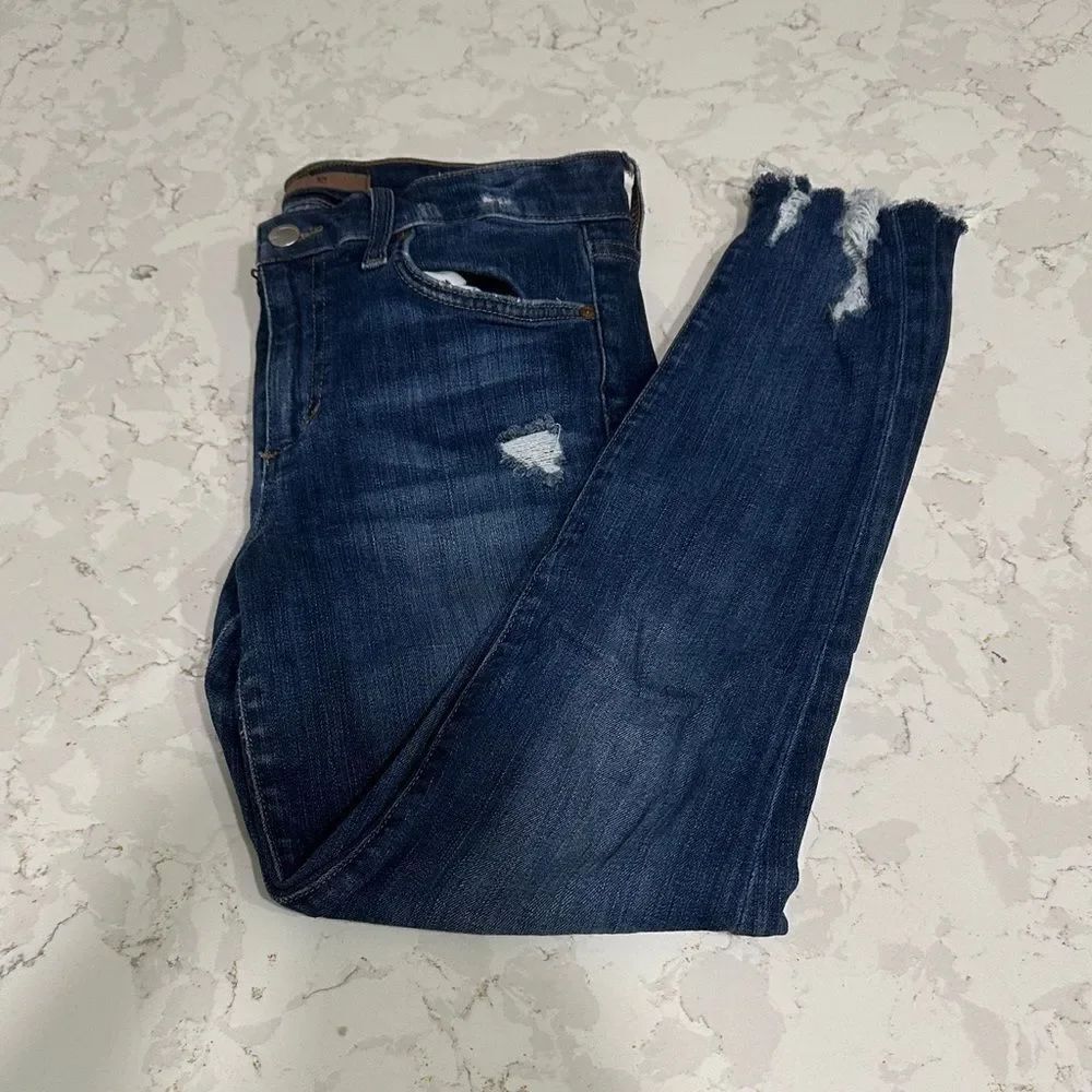 Joe's Jeans Blue Skinny Denim

Box 7